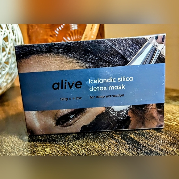 5/75$ DEW OF THE GODS Alive Icelandic Silica Detox Mask - Picture 5 of 8